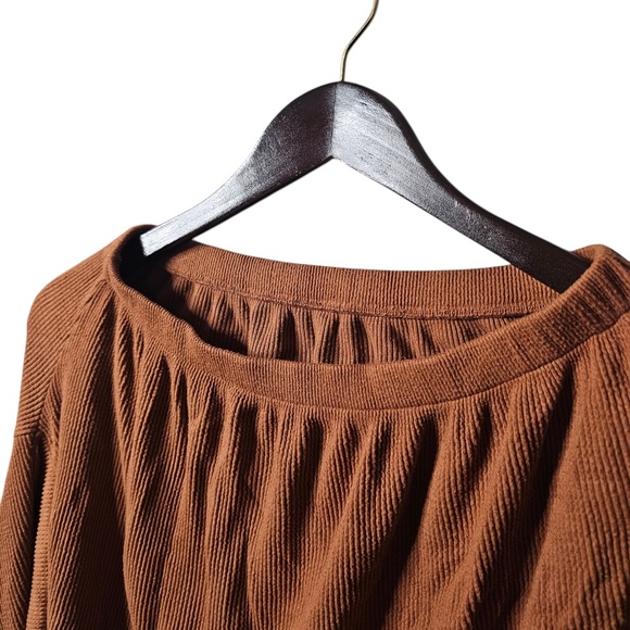 Fashion Nova Off Shoulder Burnt Orange Long Sleeve Crop Top Shirt - Picture 3 of 5